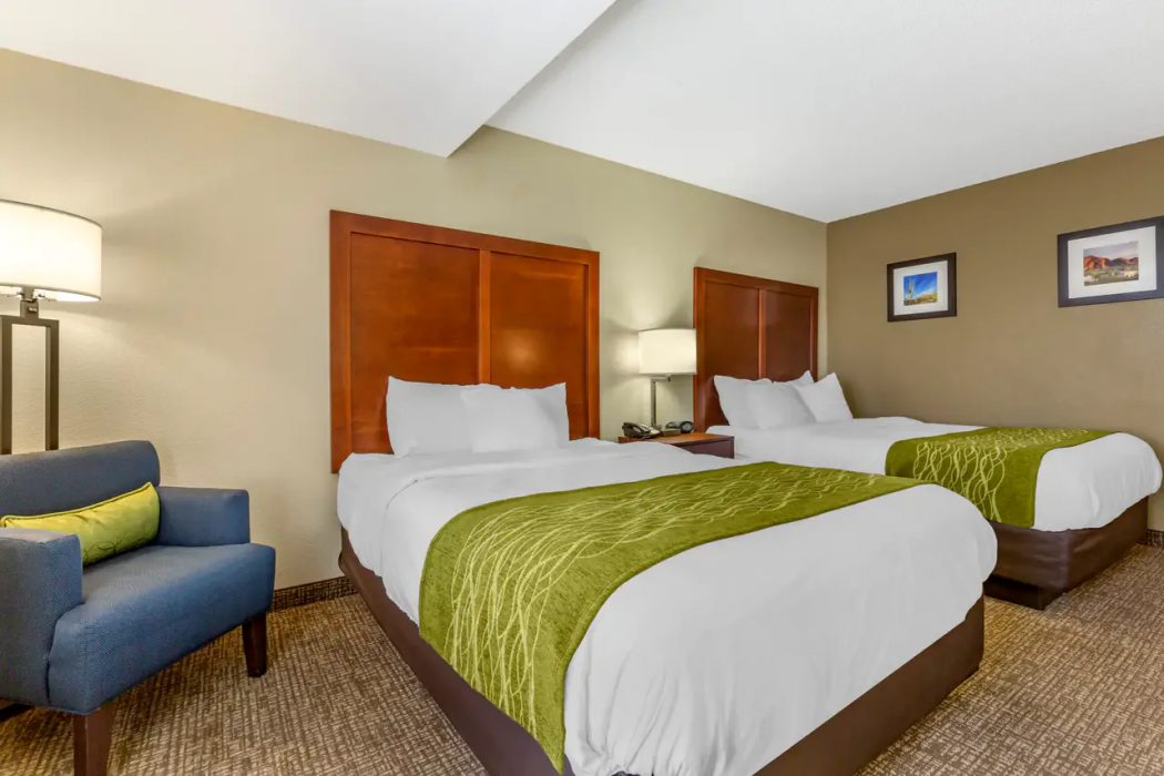 Comfort Inn & Suites Phoenix North / Deer Valley 12/31