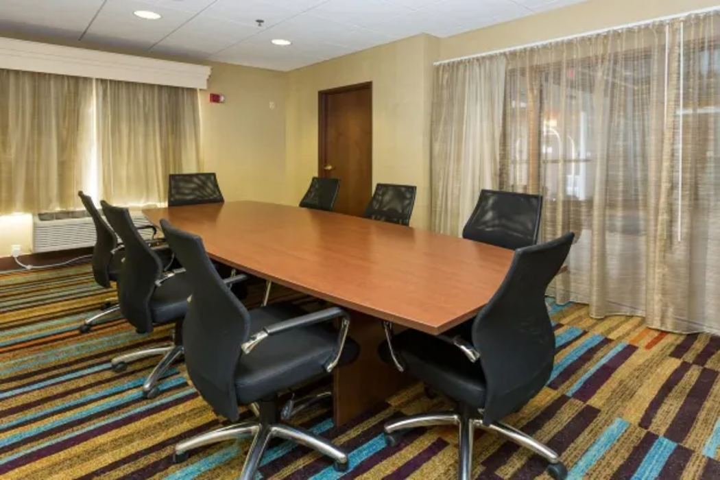 Fairfield Inn and Suites by Marriott West Des Moines 2/10