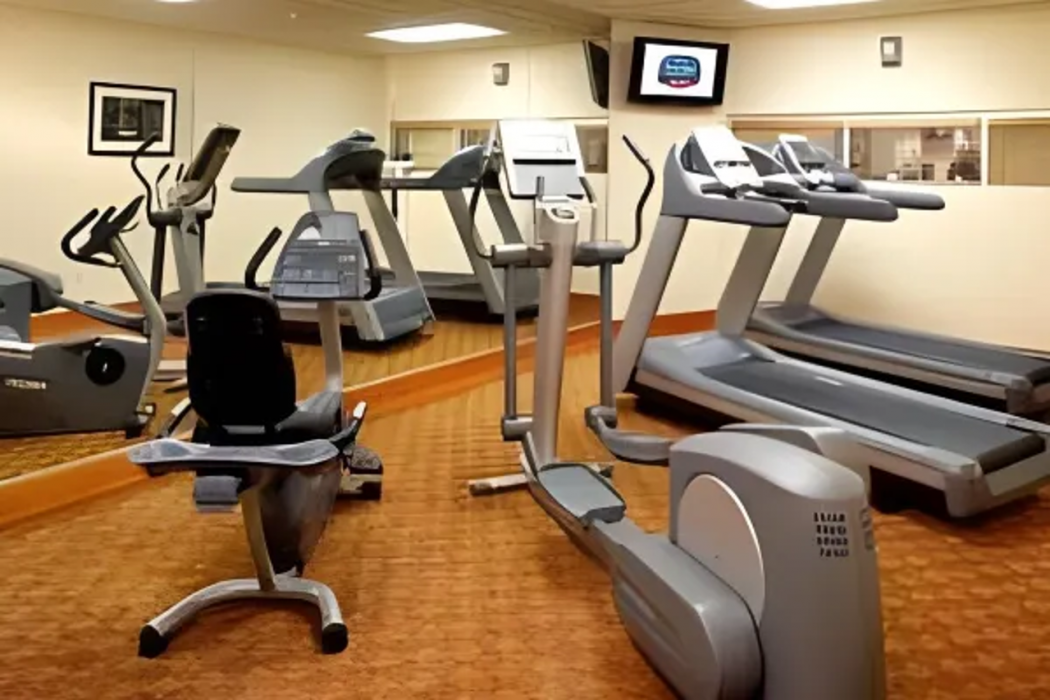 Fairfield Inn and Suites by Marriott West Des Moines 6/10