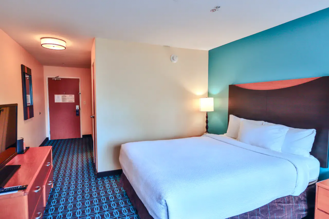Comfort Inn & Suites Houston North - Spring 9/27
