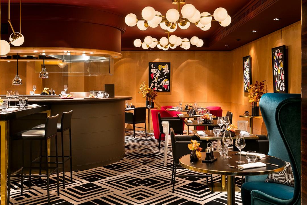 Warwick Paris Champs-Elysees 26/64