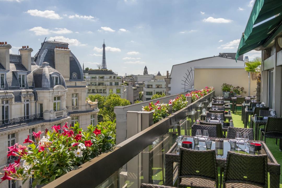 Warwick Paris Champs-Elysees 19/64