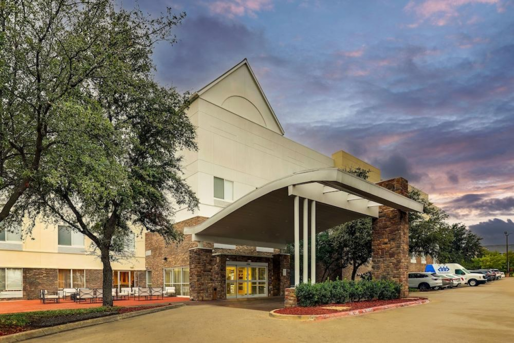 Best Western Plus Las Colinas Inn & Suites 1/58