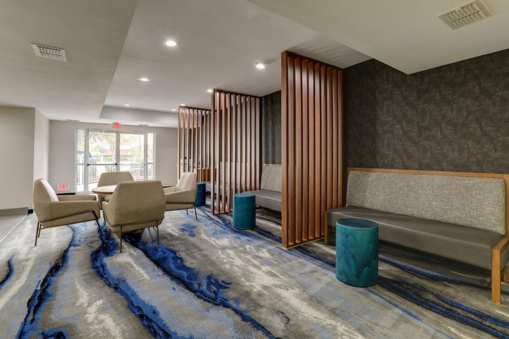 Best Western Plus Las Colinas Inn & Suites 8/58