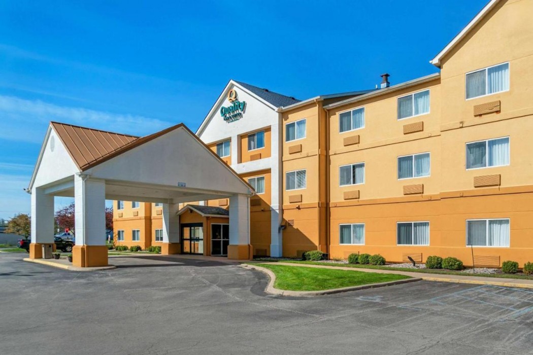 Quality Inn and Suites Bay City 1/34