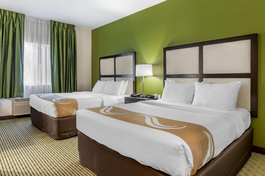 Quality Inn and Suites Bay City 14/34