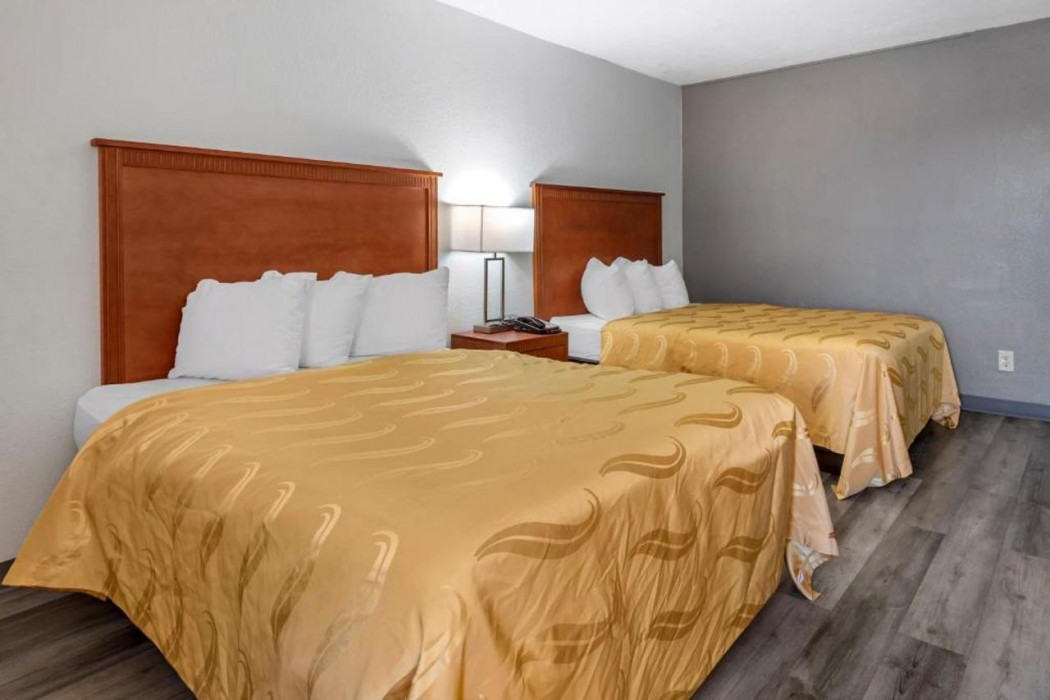 Quality Inn Fayetteville near Fort Bragg 14/28