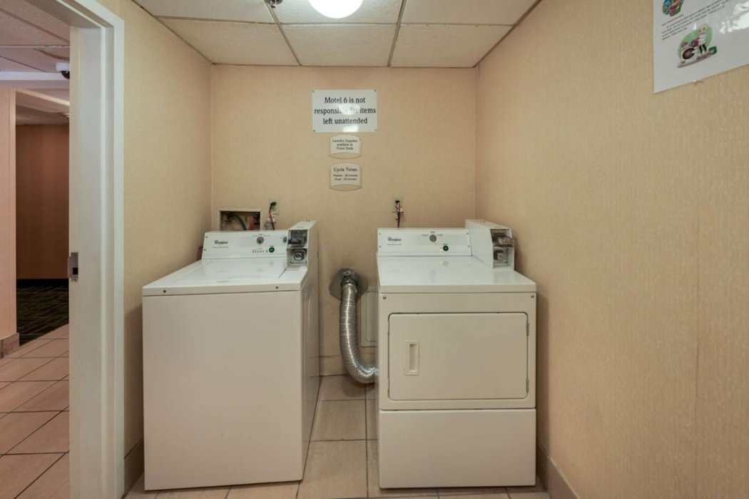 Motel6 Milford, CT 37/74