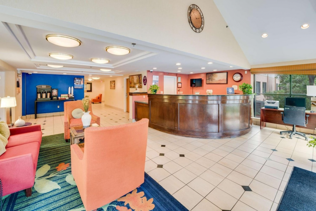 Motel6 Milford, CT 7/74