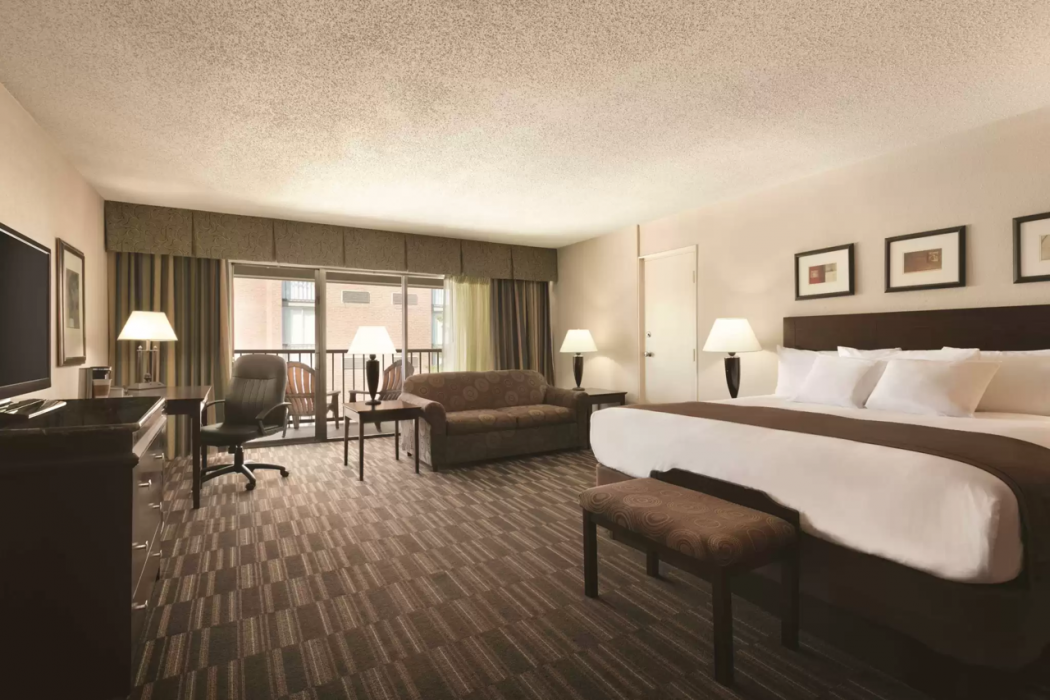 Radisson Hotel Louisville North 10/18