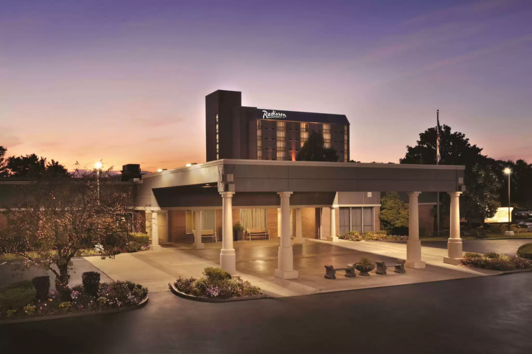 Radisson Hotel Louisville North 1/18