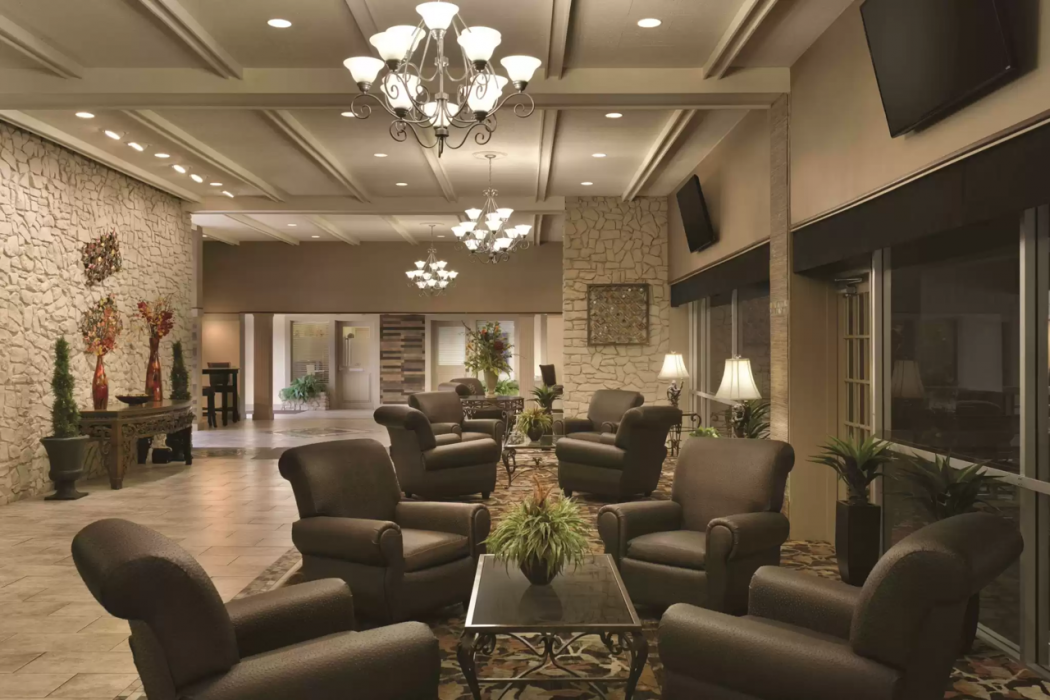 Radisson Hotel Louisville North 4/18