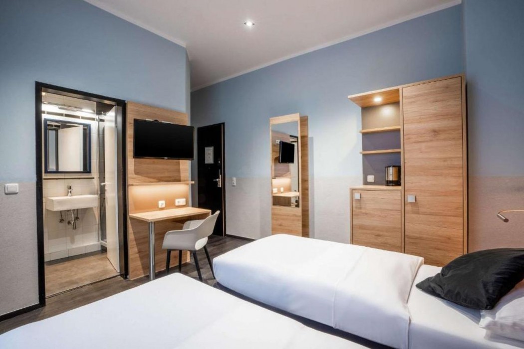Comfort Hotel Frankfurt Central Station 9/19