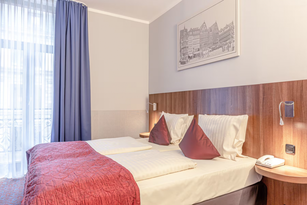 Ramada By Wyndham Frankfurt Central Station 13/35