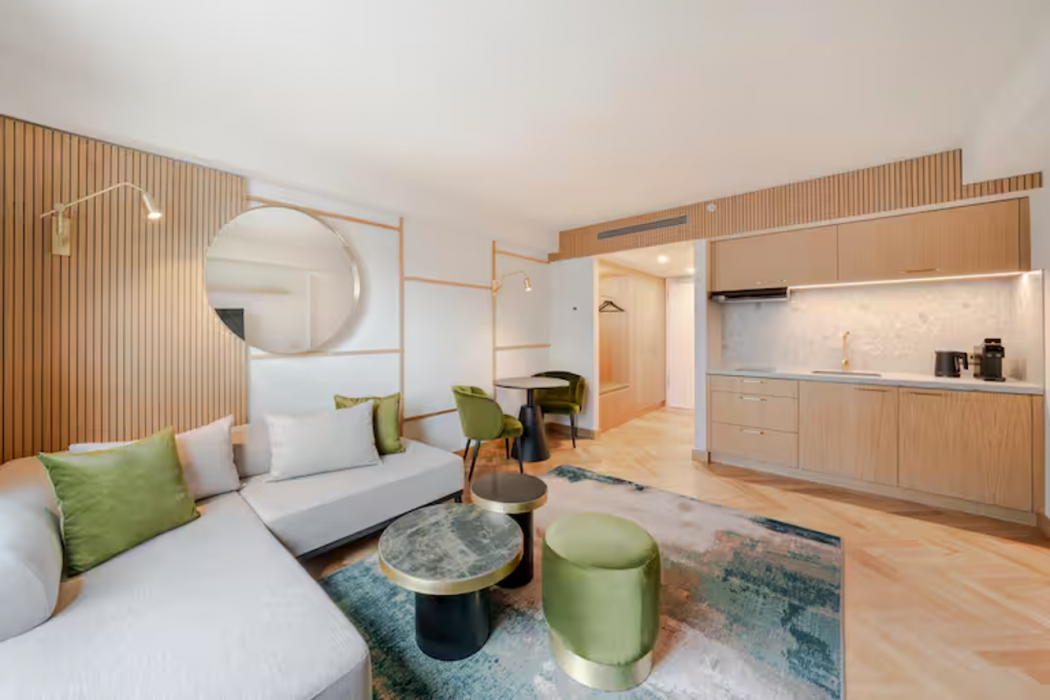 Hilton Berlin 14/70