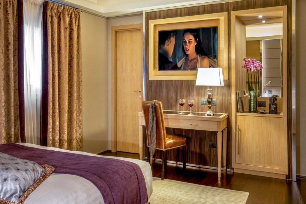 The Inn at the Spanish Steps 46/112