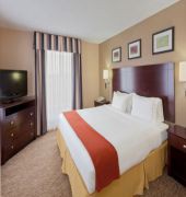 Country Inn & Suites by Radisson, Springfield Downtown 4/14
