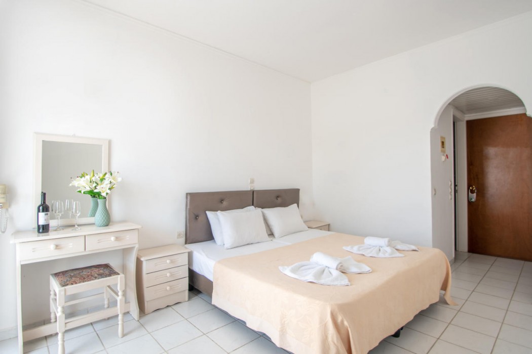 Ikaros Hotel 17/70