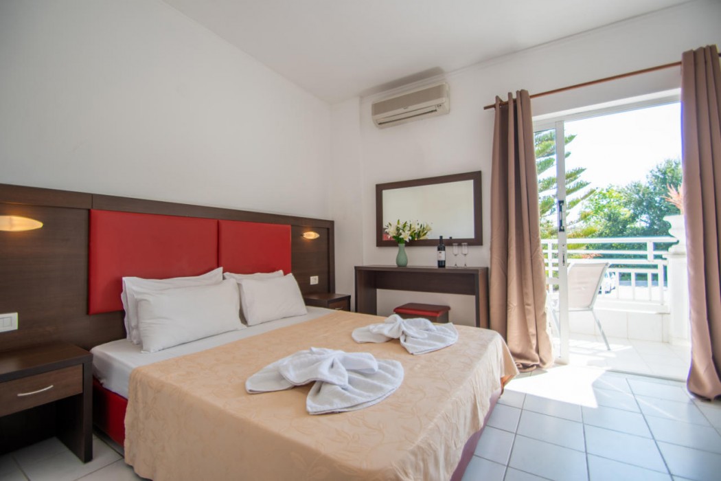 Ikaros Hotel 26/70