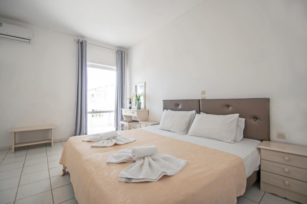 Ikaros Hotel 18/70