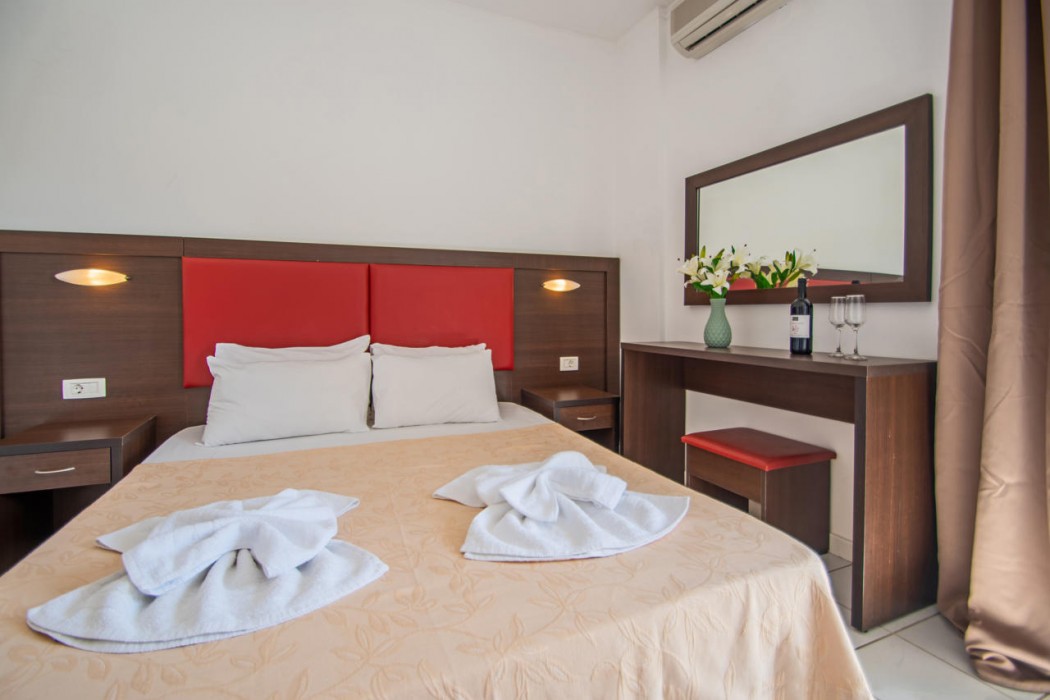 Ikaros Hotel 25/70