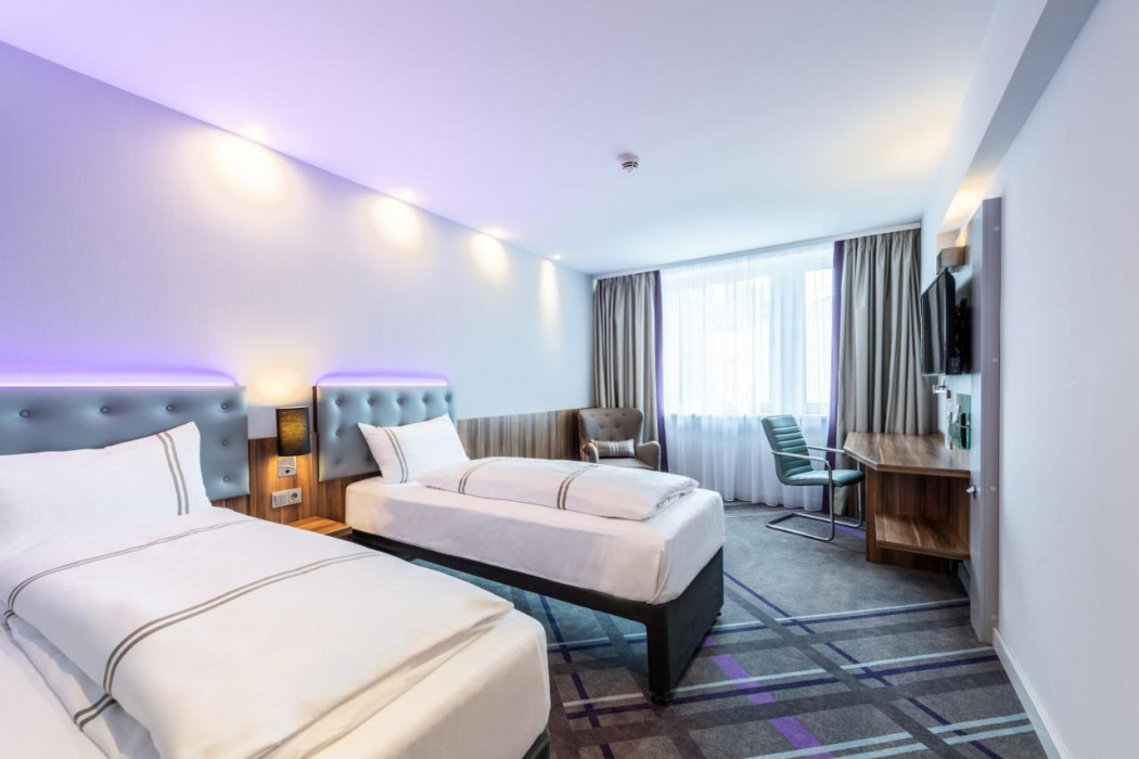 Premier Inn Hamburg City Alster Hotel 8/24