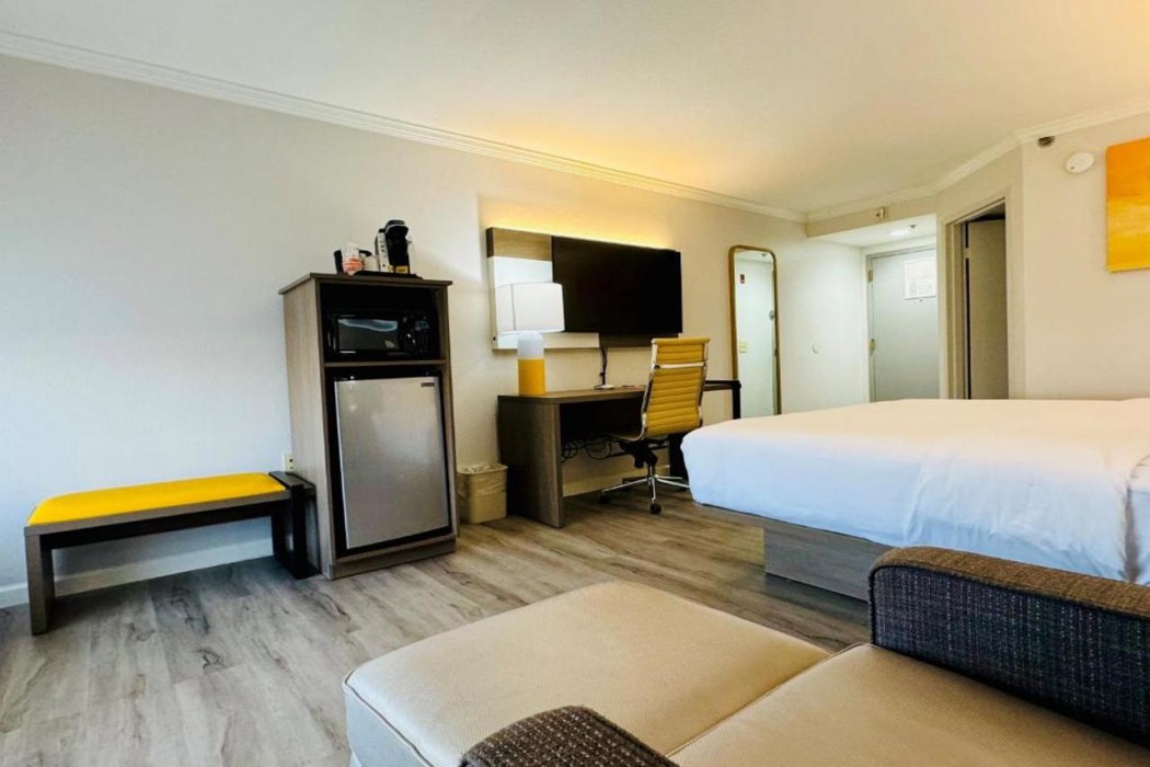 Comfort Inn & Suites Houston I-10 West Energy Corridor 8/21