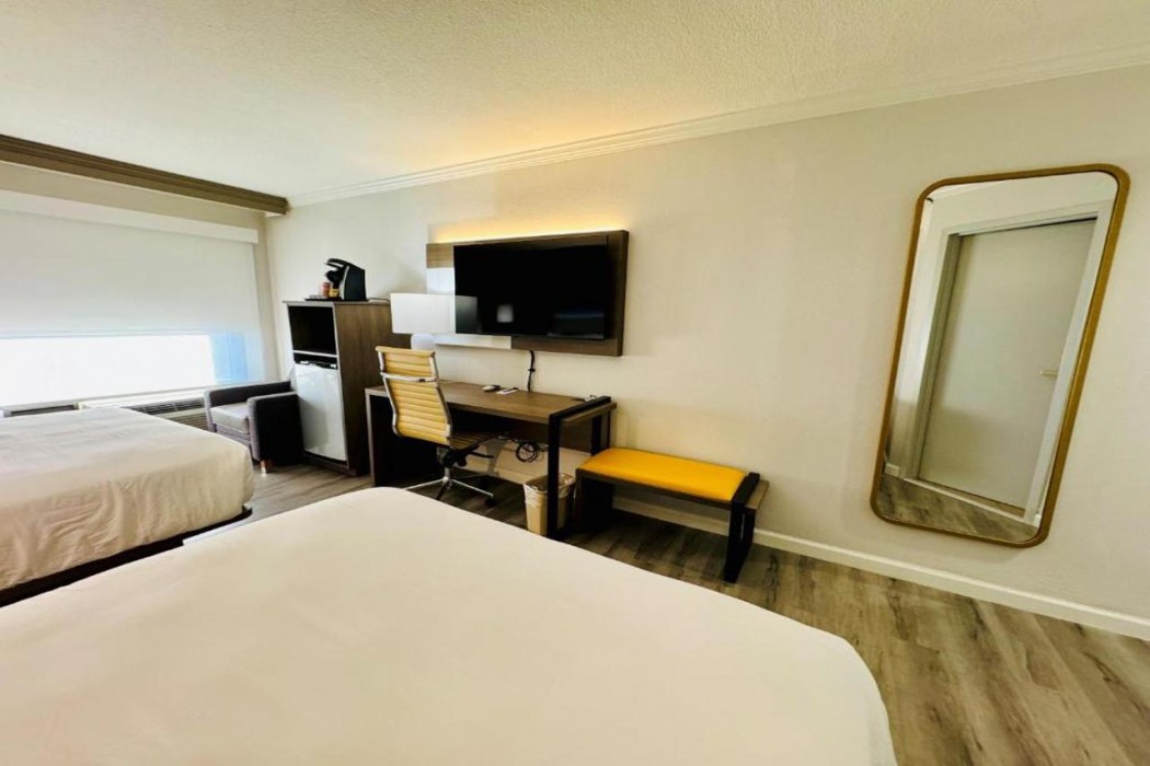 Comfort Inn & Suites Houston I-10 West Energy Corridor 12/21