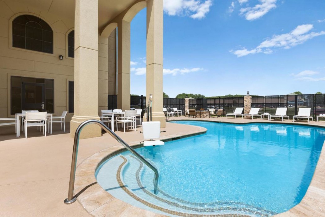 Country Inn & Suites by Radisson, Houston Northwest, TX 9/20