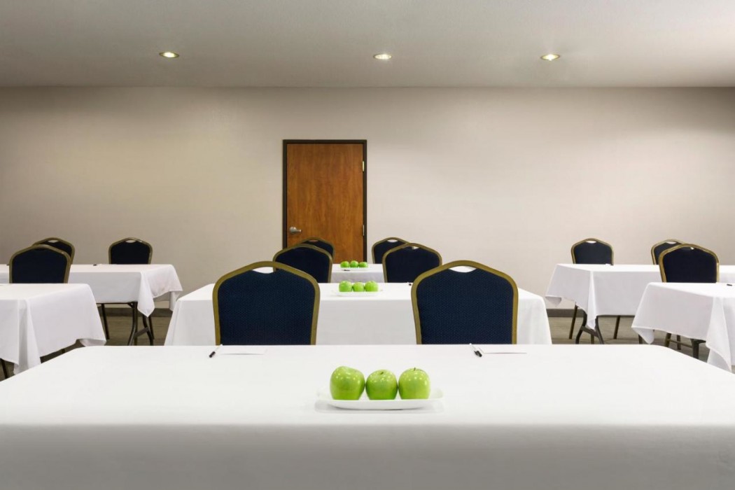 Country Inn & Suites by Radisson, Houston Northwest, TX 7/20