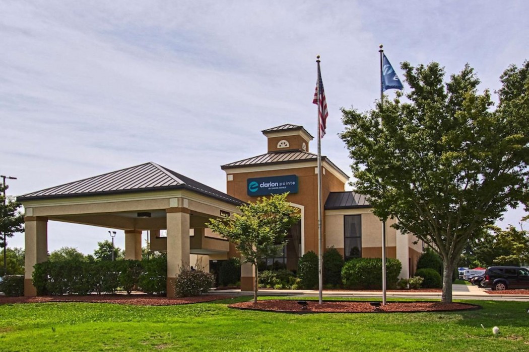 Clarion Pointe New Bern 1/37