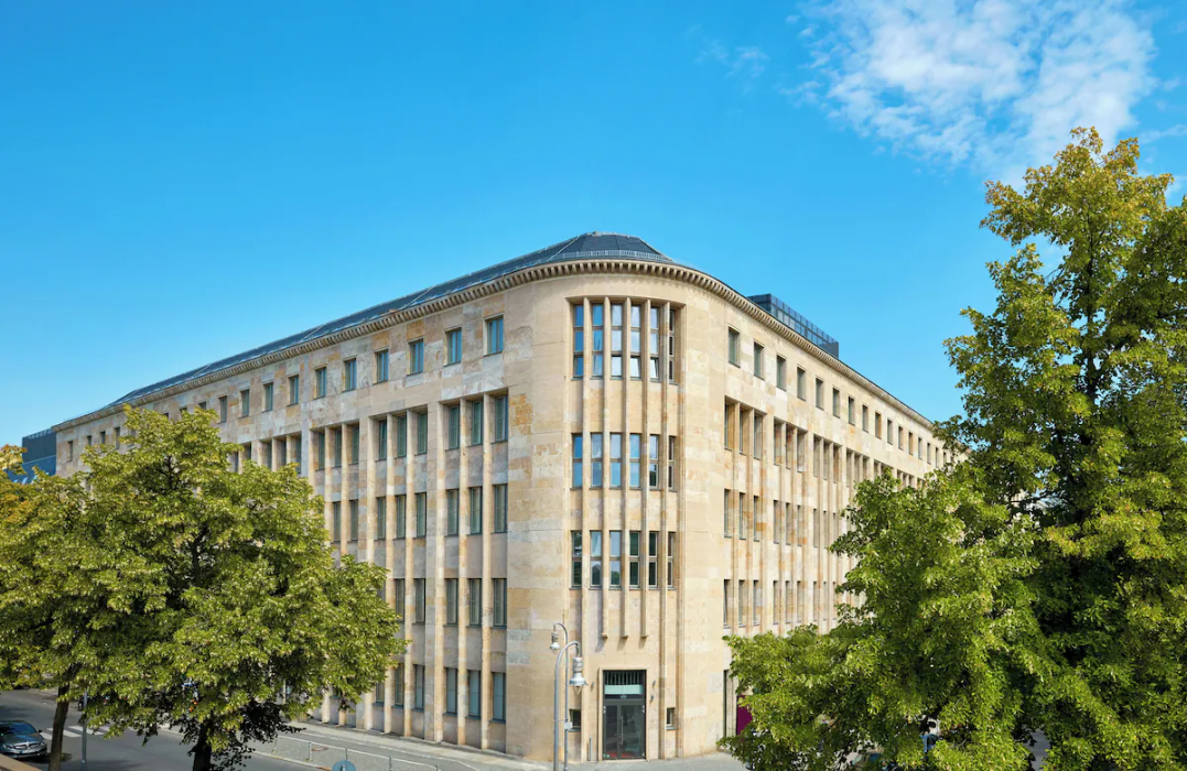 Hotel Berlin Potsdamer Platz by Leonardo Hotels 1/43