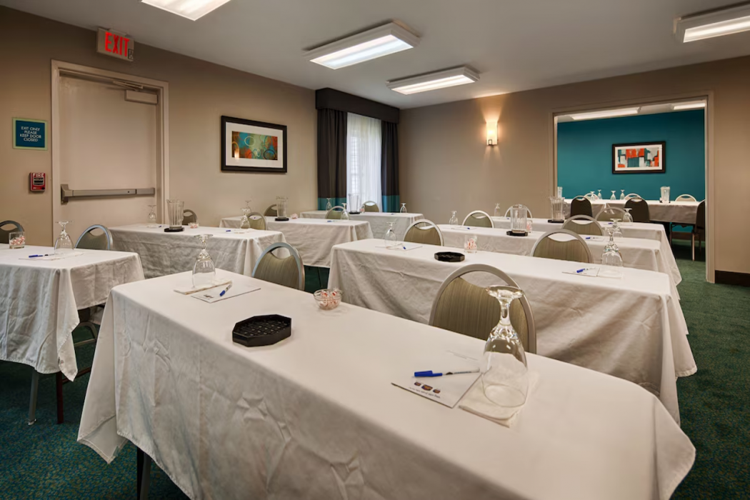 Best Western Hartford Hotel & Suites 35/59