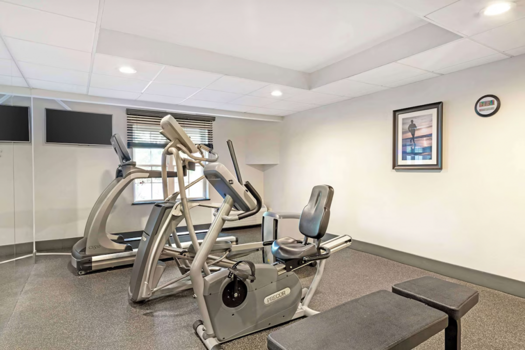 Best Western Hartford Hotel & Suites 40/59