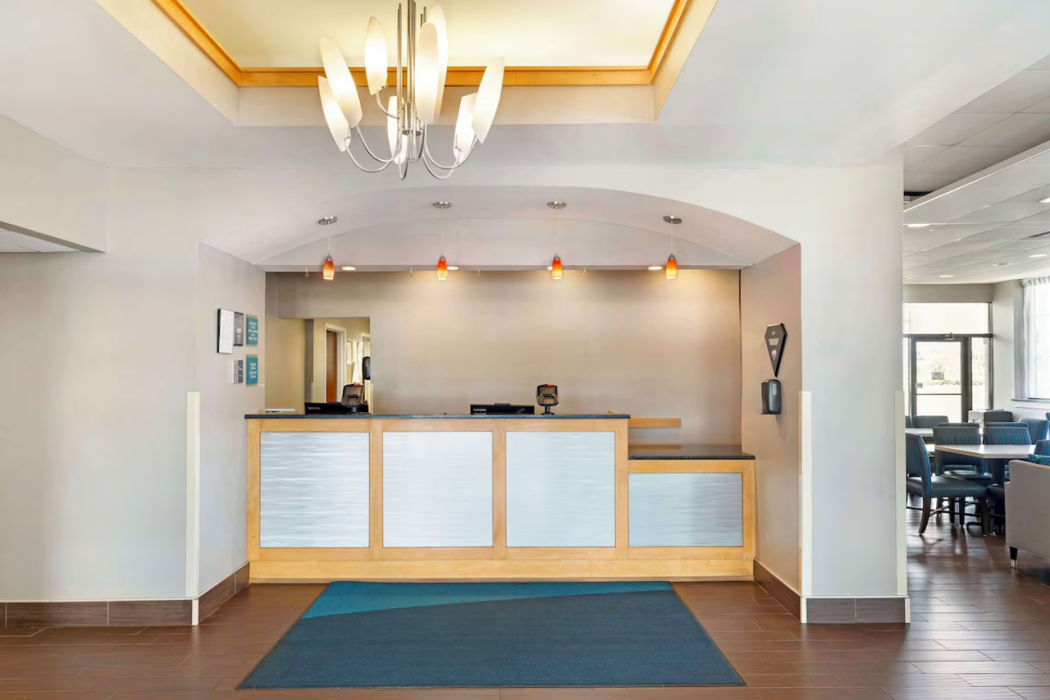 Best Western Hartford Hotel & Suites 7/59
