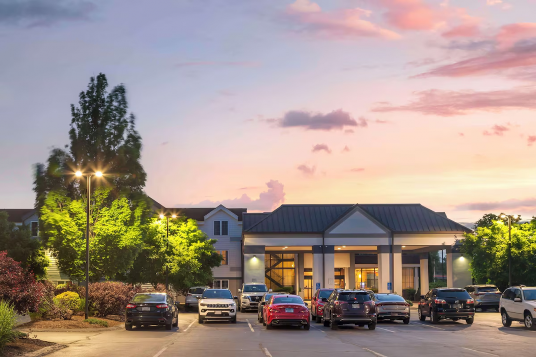 Best Western Hartford Hotel & Suites 1/59