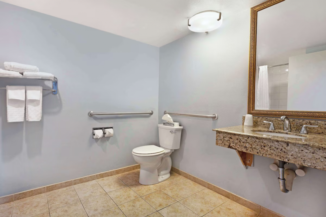 Best Western Hartford Hotel & Suites 30/59
