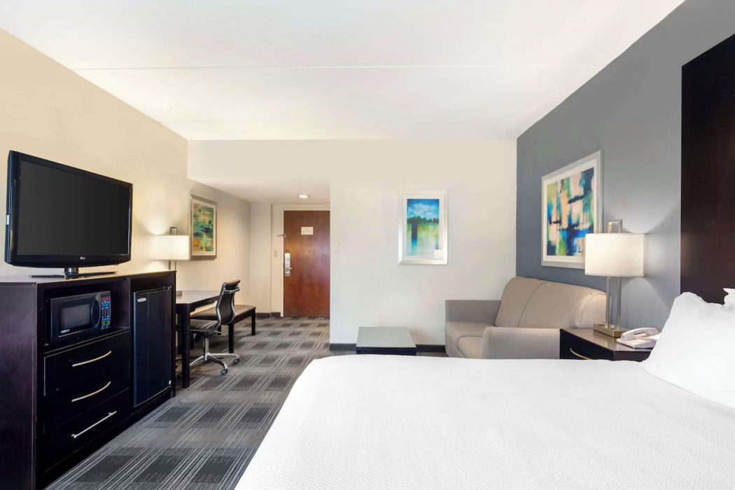 Best Western Hartford Hotel & Suites 13/59