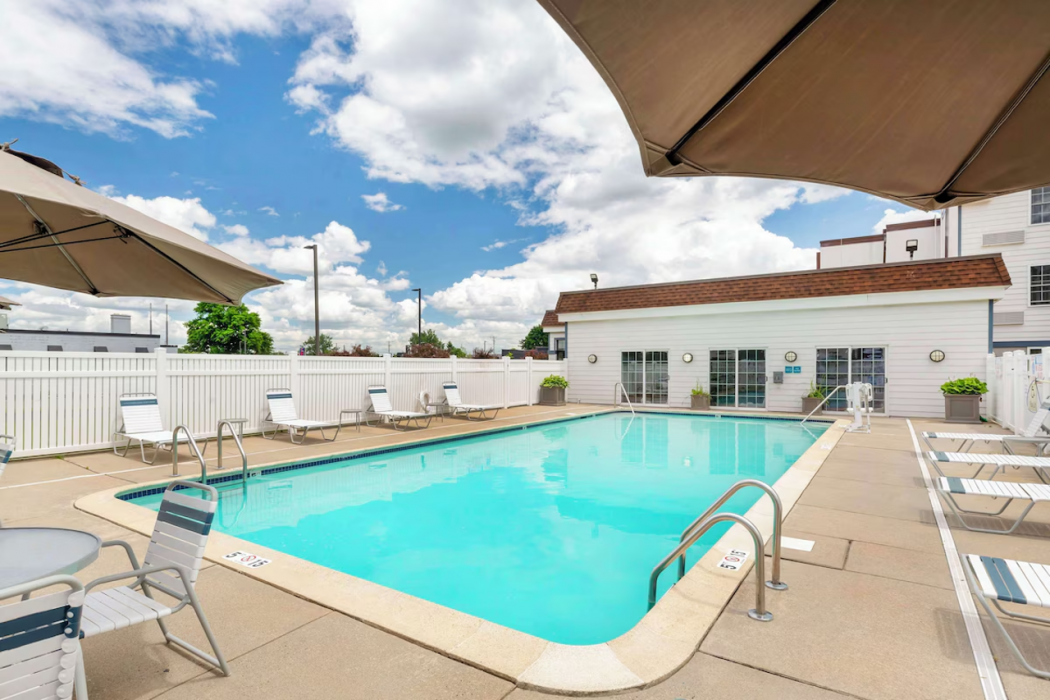 Best Western Hartford Hotel & Suites 44/59