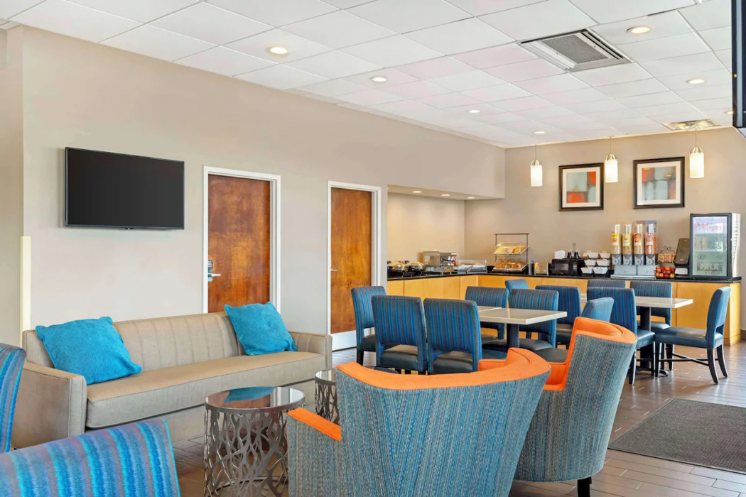 Best Western Hartford Hotel & Suites 32/59