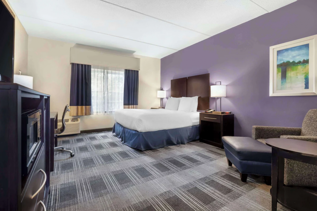 Best Western Hartford Hotel & Suites 11/59