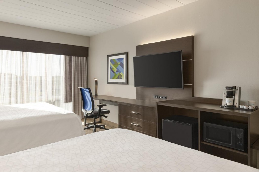 Holiday Inn Express & Suites Fort Myers East - The Forum 25/65