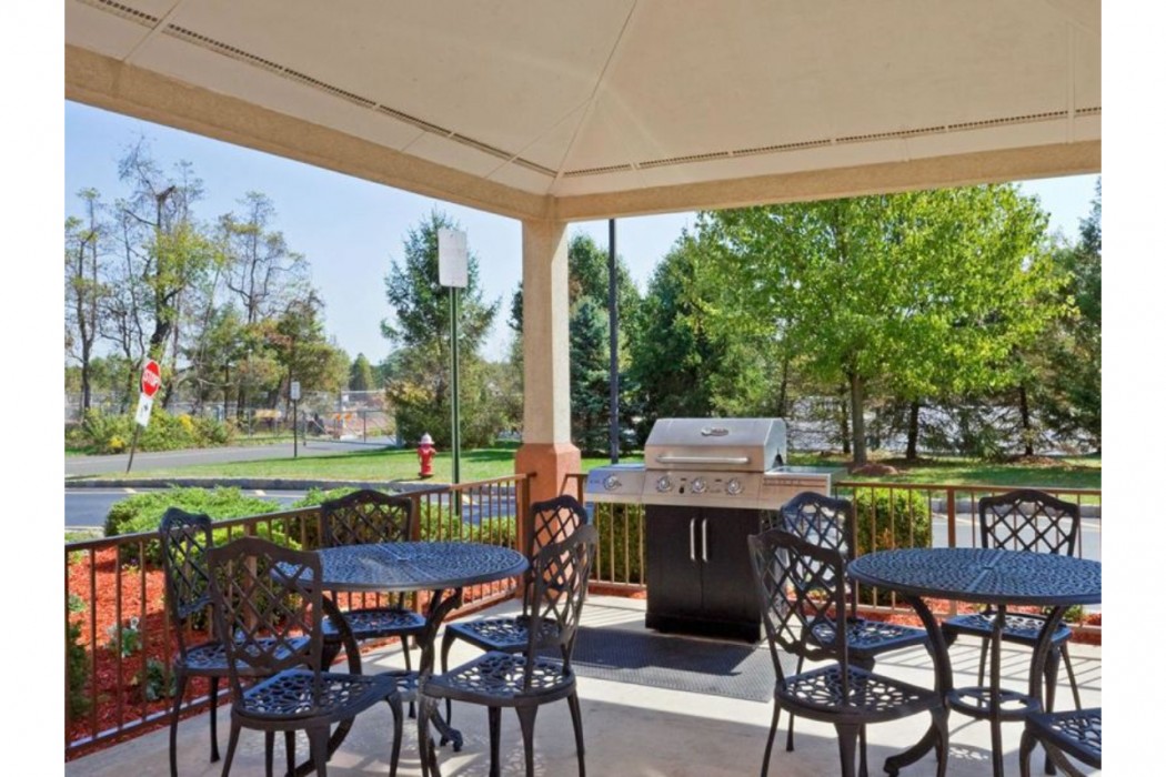 Sonesta Simply Suites Somerset 17/26