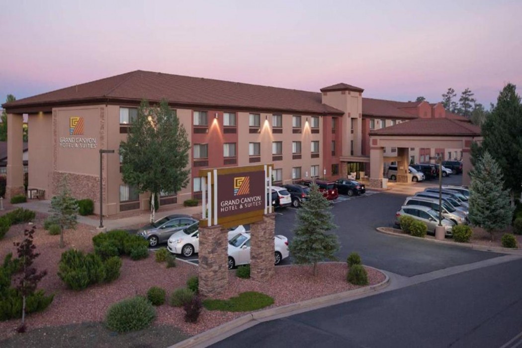 Grand Canyon Hotel and Suites