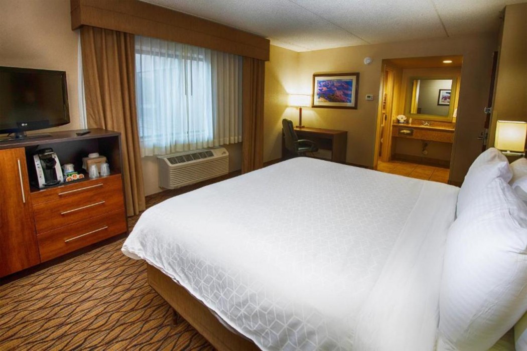 Grand Canyon Hotel and Suites 7/12