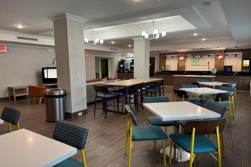 Garner Hotel Longview South by IHG 13/41