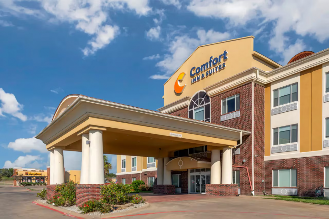 Comfort Inn and Suites Mexia, TX 3/59