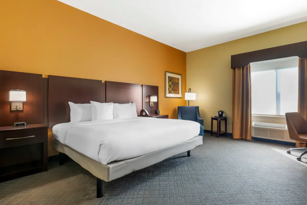 Comfort Inn and Suites Mexia, TX 19/59