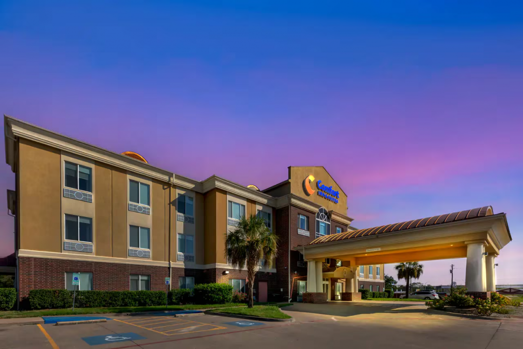 Comfort Inn and Suites Mexia, TX 2/59