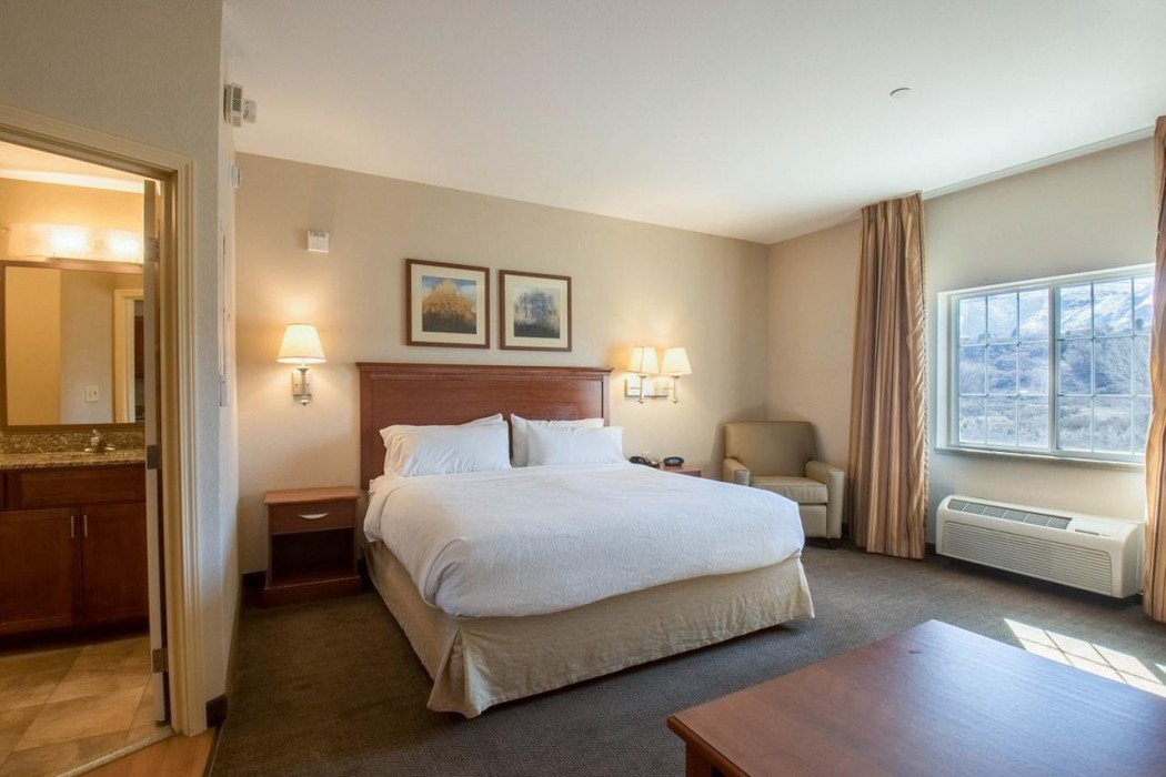 Western Slope Suites 16/59